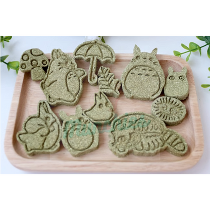 Munchies Chinchilla-Themed Timothy Hay Cakes (11pcs) – Handmade, Cute & Natural Treats